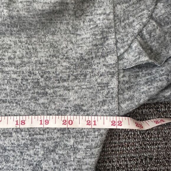 Ces Femme Grey Flutter Sleeve Detial Soft Top EUC - Picture 5 of 7